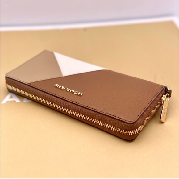 Michael Kors Large Continental Wallet Wristlet Luggage Multi - Picture 9 of 10